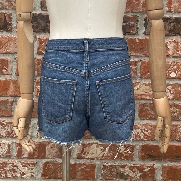 Universal Thread distressed blue jean shorts / size 2/26 / Excellent condition - Picture 9 of 16